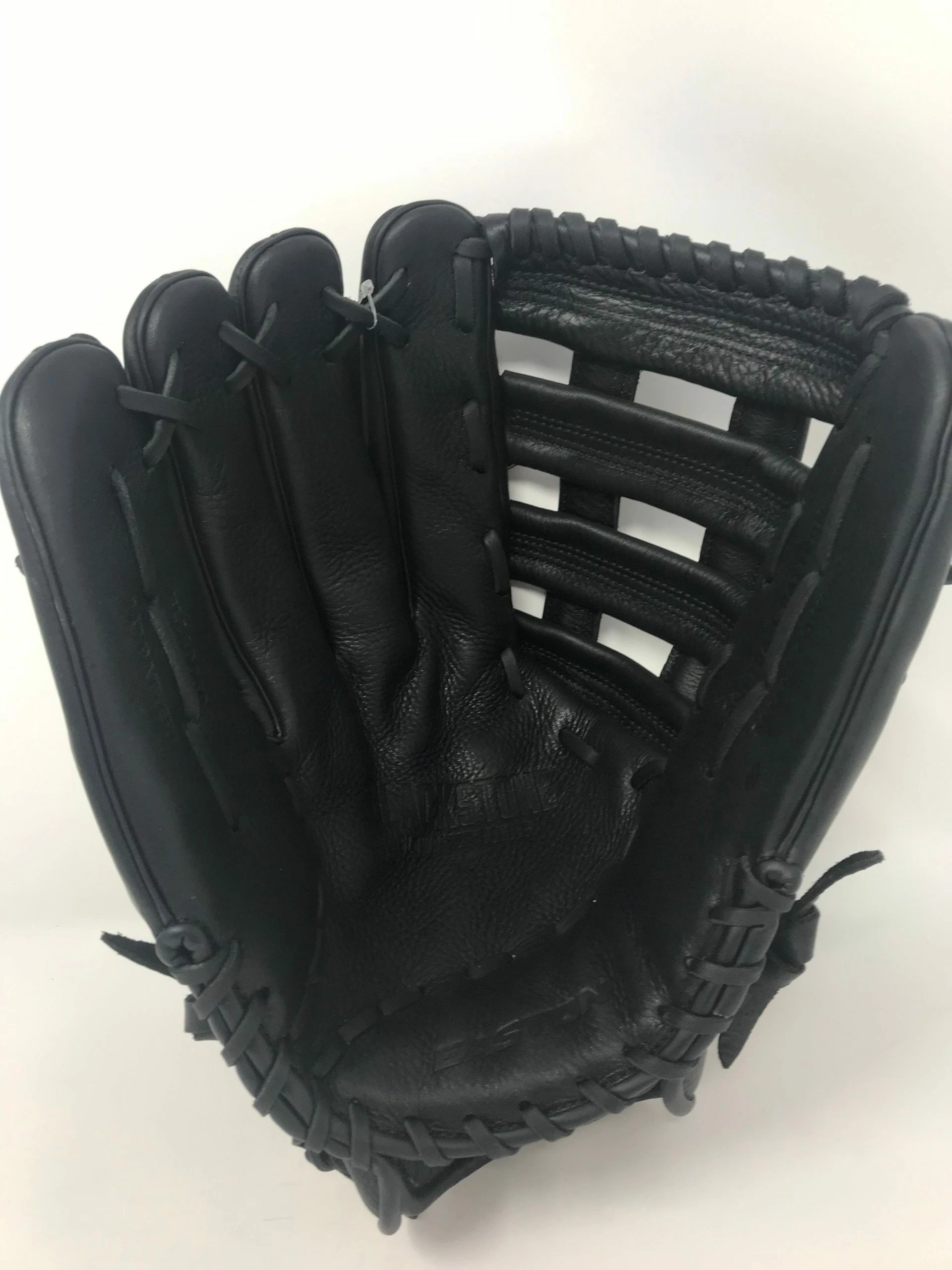New Easton Blackstone Slowpitch Series BL1400SP 14" LHT Softball Glove Black 3 New Easton Blackstone Slowpitch Series BL1400SP 14" LHT Softball Glove Black