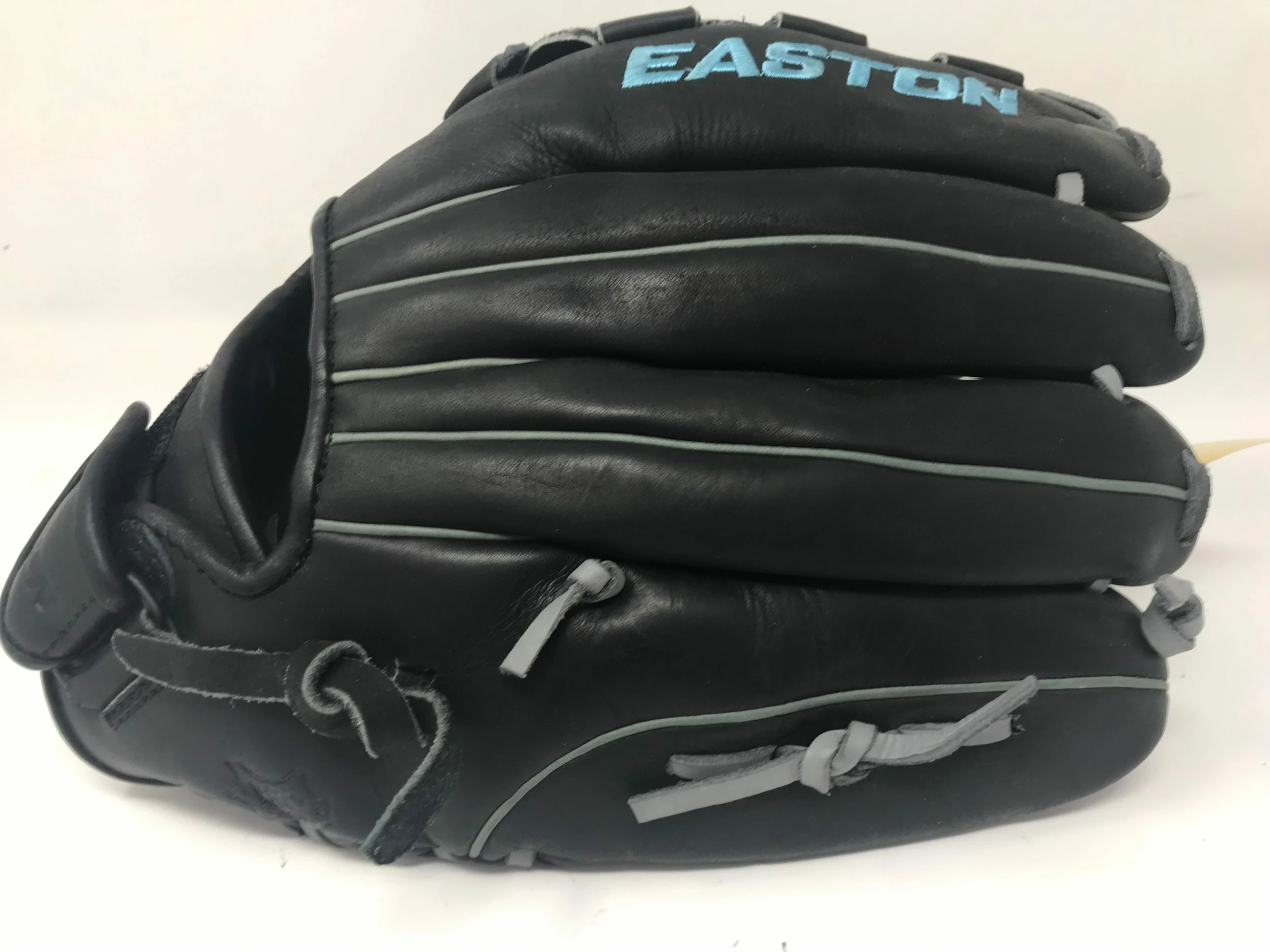 New Other Easton CORE COREFP1250BG RHT 12.5" Outfield/pitcher Softball Glove 5 New Other Easton CORE COREFP1250BG RHT 12.5" Outfield/pitcher Softball Glove - Image 3