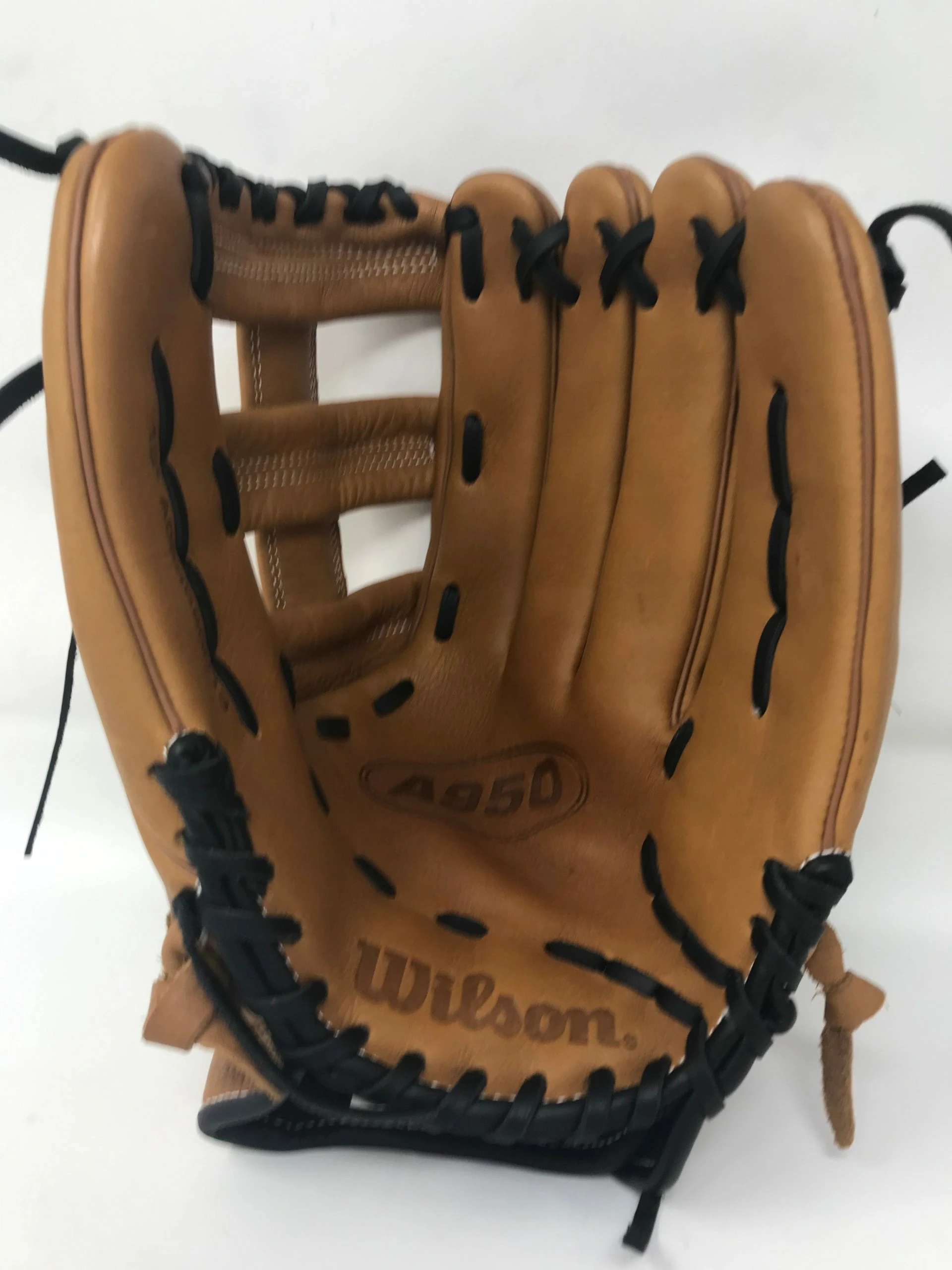 Used Wilson 13'' A950 Series Slow Pitch Softball Glove 2020 RHT Brown/Black 3 Used Wilson 13'' A950 Series Slow Pitch Softball Glove 2020 RHT Brown/Black