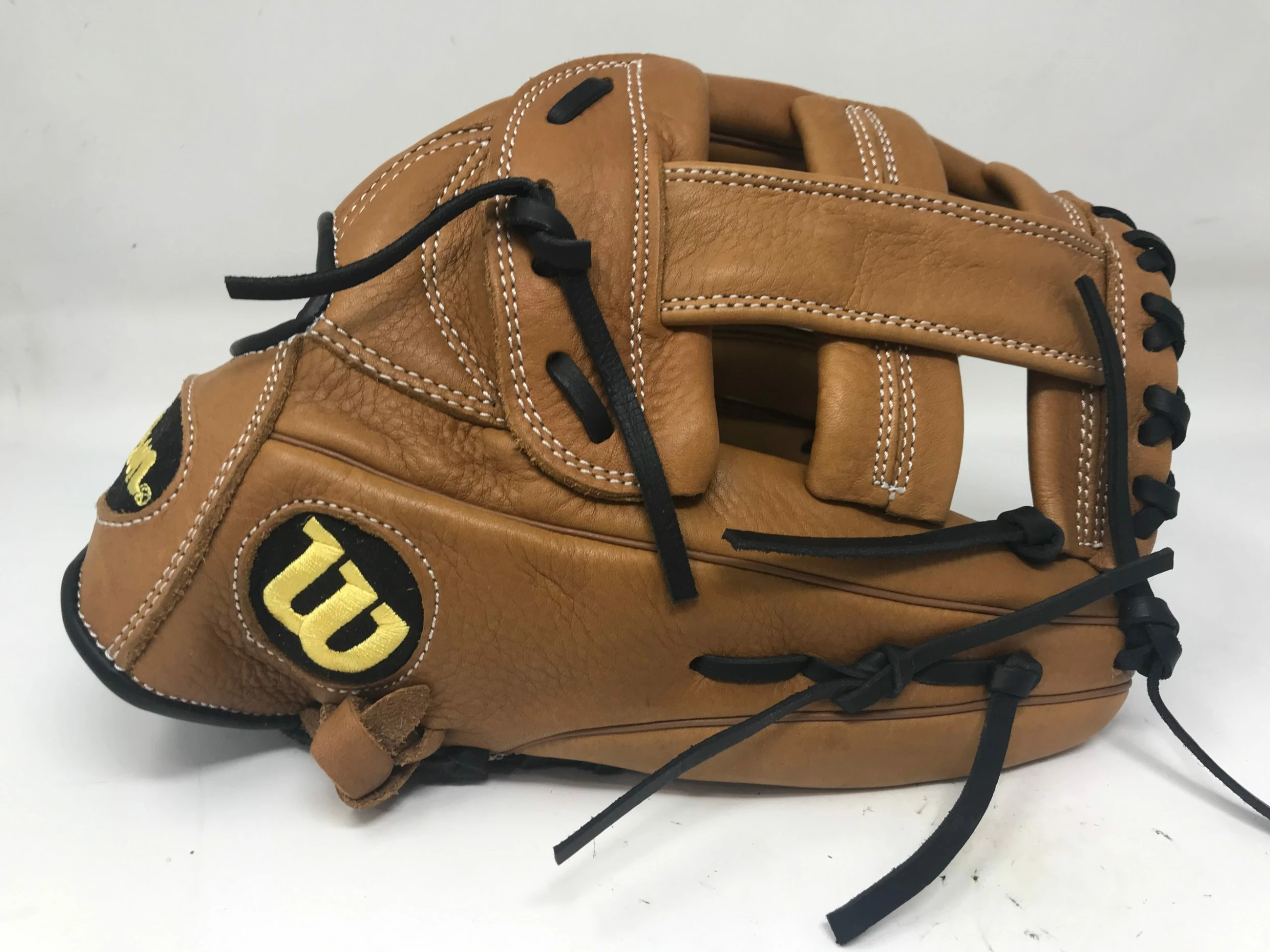 Used Wilson 13'' A950 Series Slow Pitch Softball Glove 2020 RHT Brown/Black 5 Used Wilson 13'' A950 Series Slow Pitch Softball Glove 2020 RHT Brown/Black - Image 3