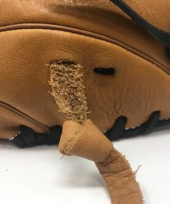 Used Wilson 13'' A950 Series Slow Pitch Softball Glove 2020 RHT Brown/Black 11 Used Wilson 13'' A950 Series Slow Pitch Softball Glove 2020 RHT Brown/Black -Apparel Sales Store 2021 10 25 2014.26.10