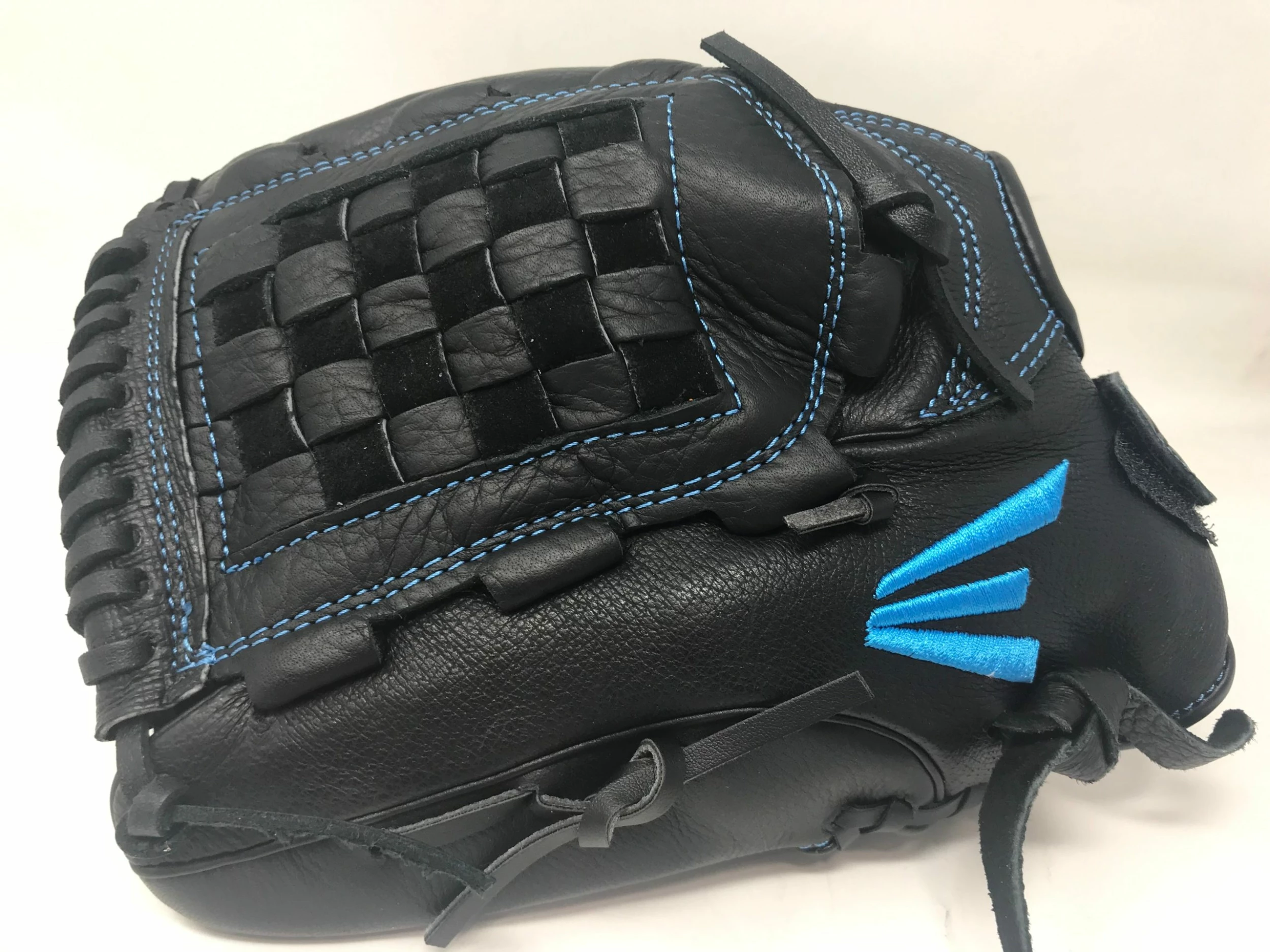 New Easton Black Pearl Series BP1250FP LHT 12.5" Fastpitch Softball Glove Black 5 New Easton Black Pearl Series BP1250FP LHT 12.5" Fastpitch Softball Glove Black - Image 3