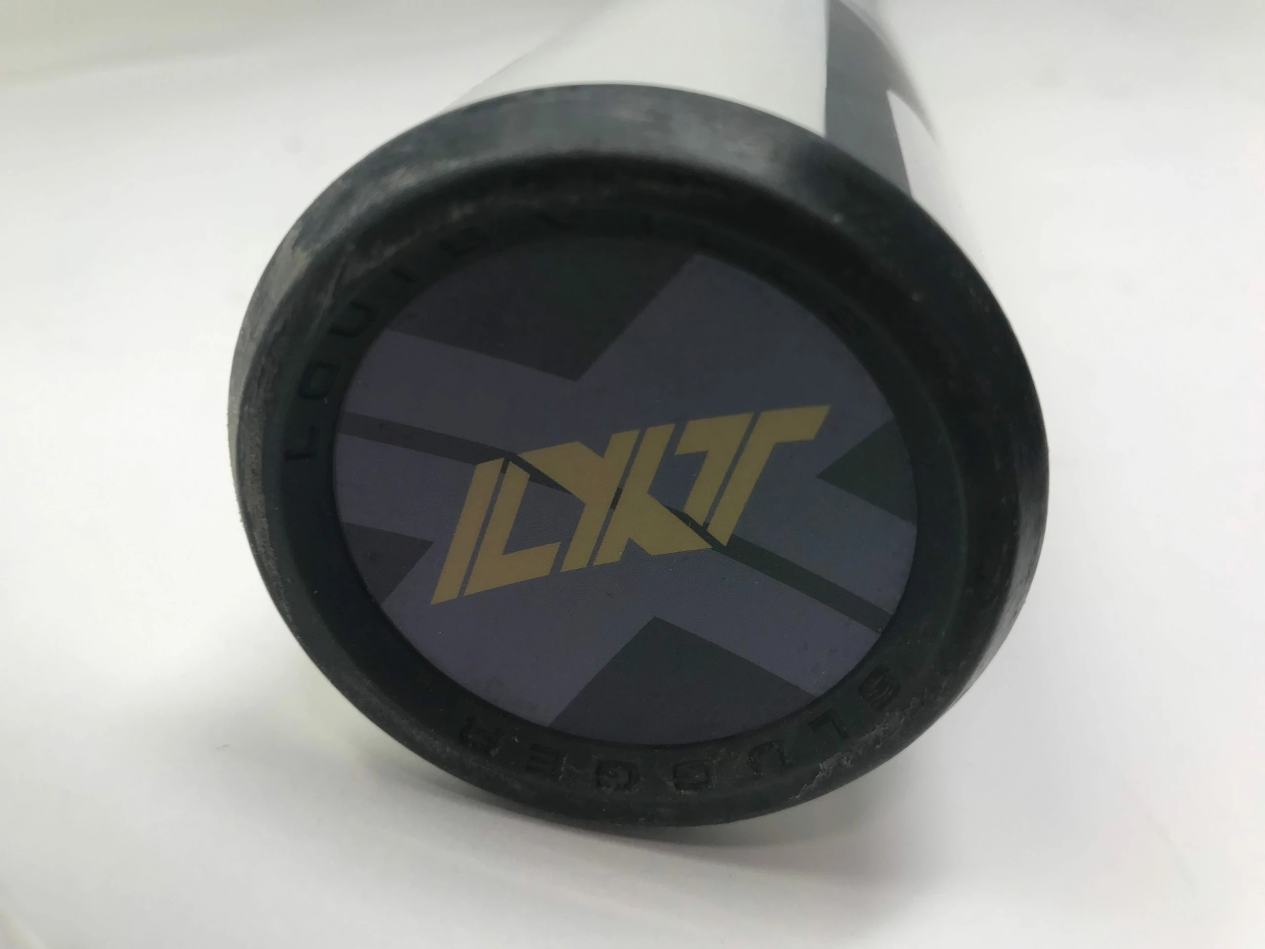 Used Louisville Slugger 2020 LXT (-10) 33/25 Fastpitch Softball Bat 2 1/4" 7 Used Louisville Slugger 2020 LXT (-10) 33/25 Fastpitch Softball Bat 2 1/4" - Image 5