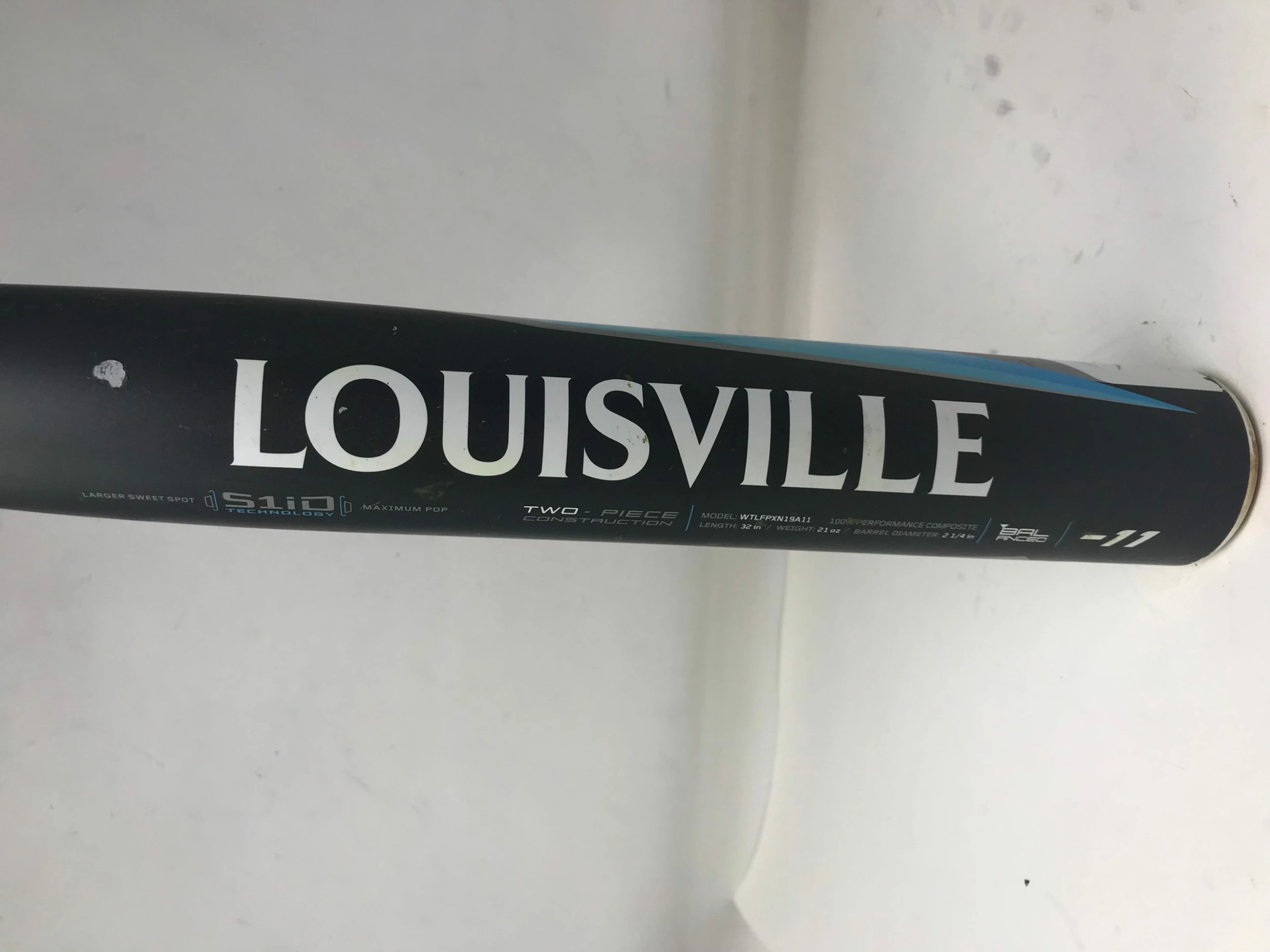 Used Louisville Slugger 2019 Xeno X19 (-11) 32/21 Fastpitch Softball Bat 4 Used Louisville Slugger 2019 Xeno X19 (-11) 32/21 Fastpitch Softball Bat - Image 2
