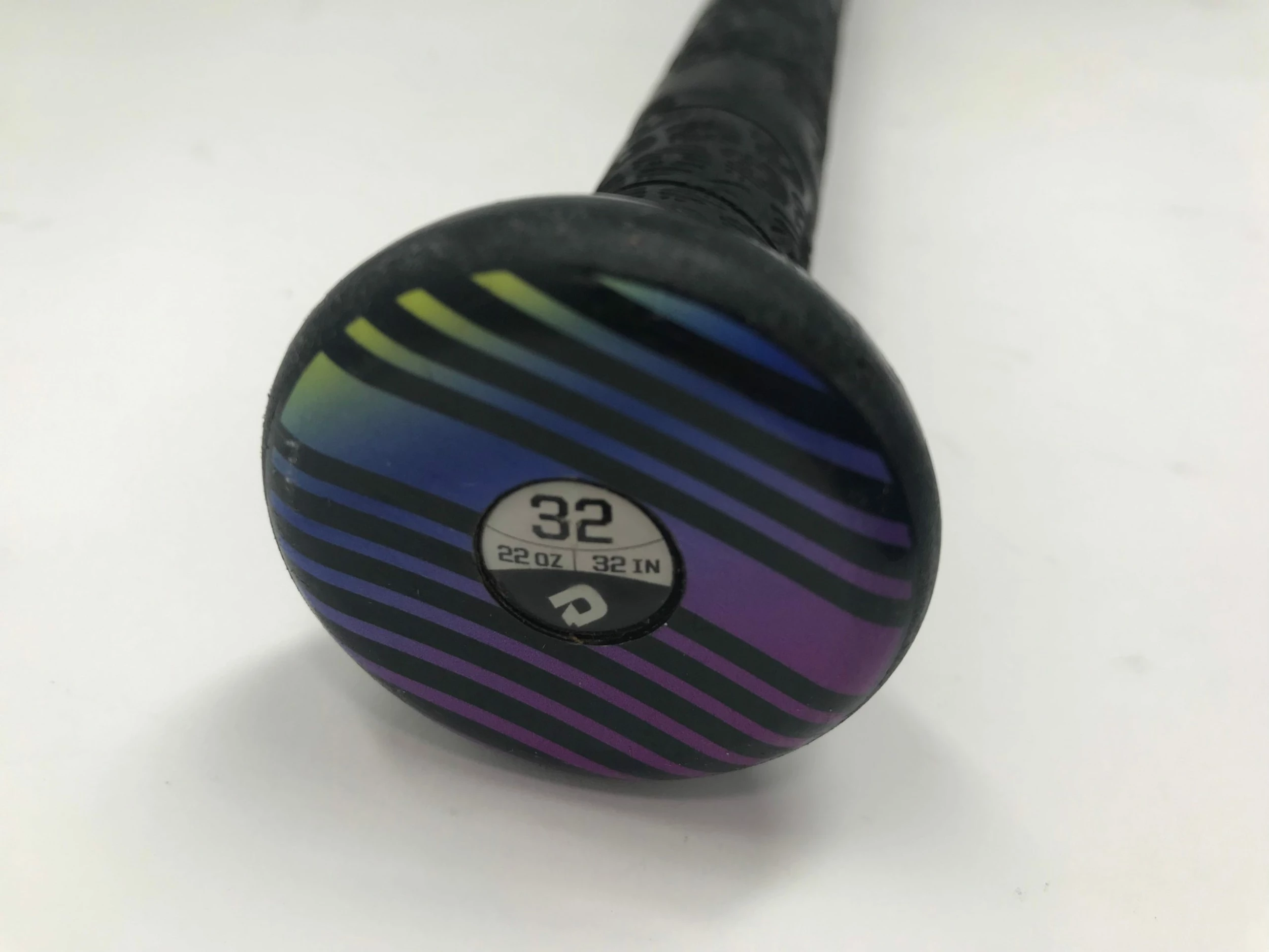 Used DeMarini 2020 Prism Fastpitch Softball Bat -10 32/22 2 1/4" Balanced 6 Used DeMarini 2020 Prism Fastpitch Softball Bat -10 32/22 2 1/4" Balanced - Image 4